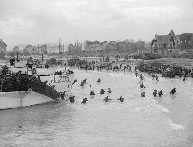 which man witnessed the d-day invasion of normandy as a war correspondent?